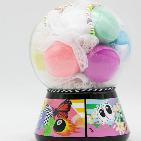 Hi Peach Layne Metaverse Bath Bomb Snow Globe, 8 mini w/ Friendship Loofah - Picture 4 of 6